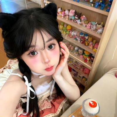 龙纹身的女孩